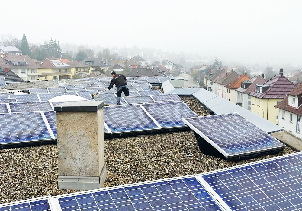 Solaranlagen Reinigung mit Osmose Wasser
